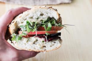 Garlic Tarragon Roasted Beet Sandwiches are a delicious healthy vegan lunch option. Recipe via www.gratefulgrazer.com