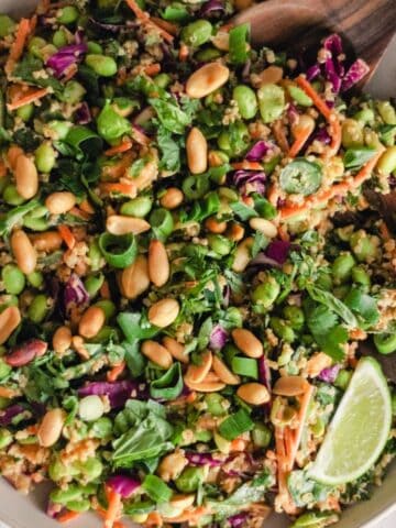 Crunchy edamame salad with peanuts.