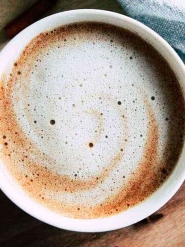 Creamy oat milk latte with warming spices.