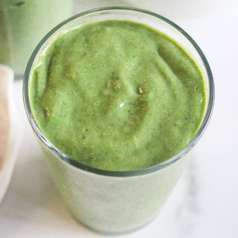 Matcha smoothie with mango and spinach.