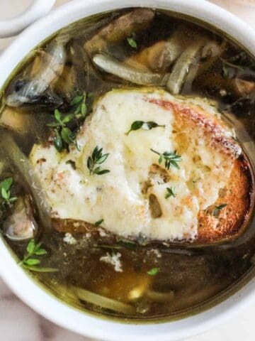Vegetarian Mushroom French Onion Soup