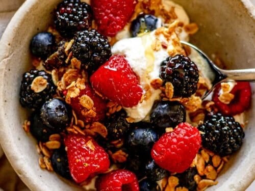 Quick and Easy Greek Yogurt Bowls with Berries