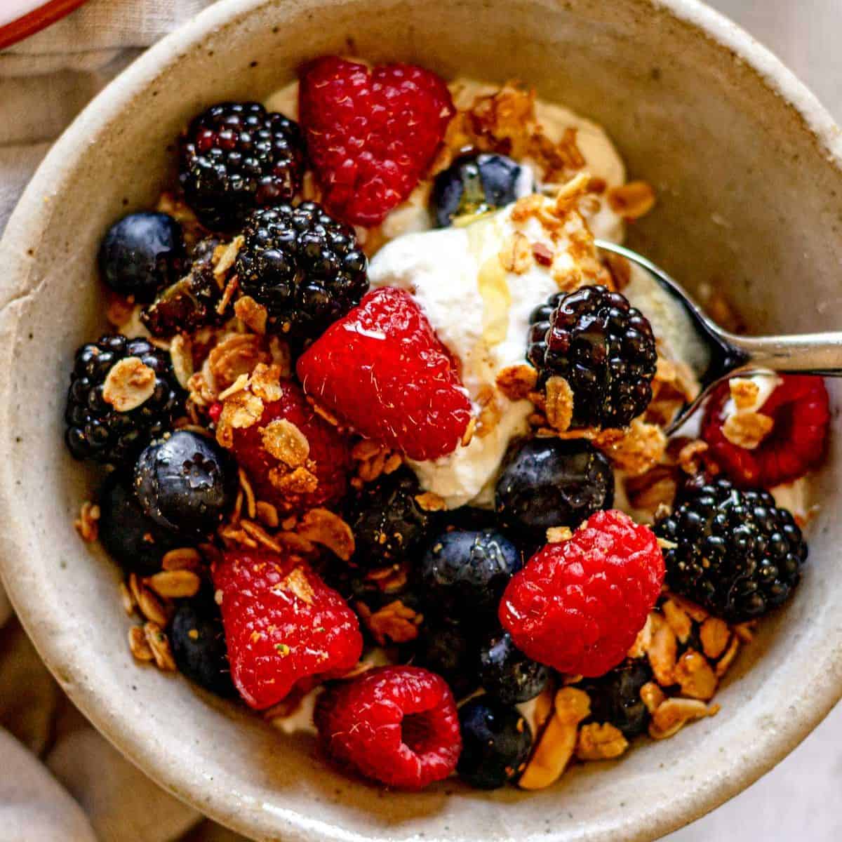 Yogurt Bowl Recipe With Honey Turmeric Pistachios And Strawberries Yogurt Bowl Recipe With Honey Turmeric Pistachios And Strawberries
